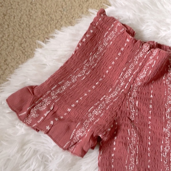 NWOT Marisol Off the Shoulder Fit and Flair Blouse - Picture 3 of 4